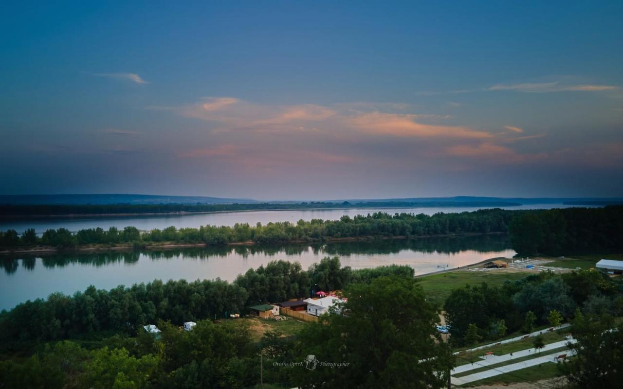 Lovely 2 Bedrooms Flat Cornelia- Central Corabia Екстериор снимка