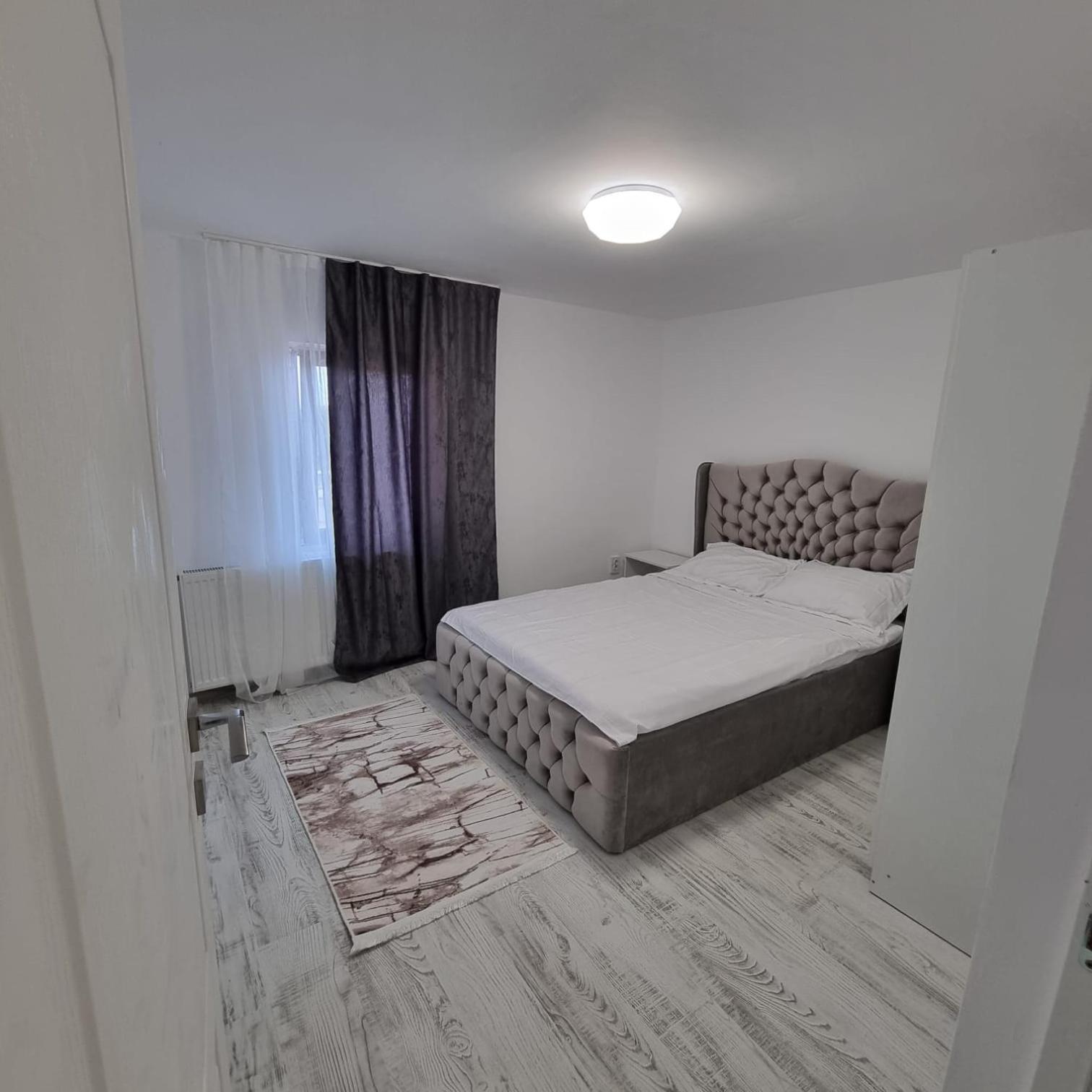 Lovely 2 Bedrooms Flat Cornelia- Central Corabia Екстериор снимка